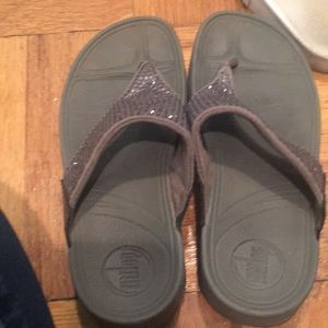Fit flop flip flops